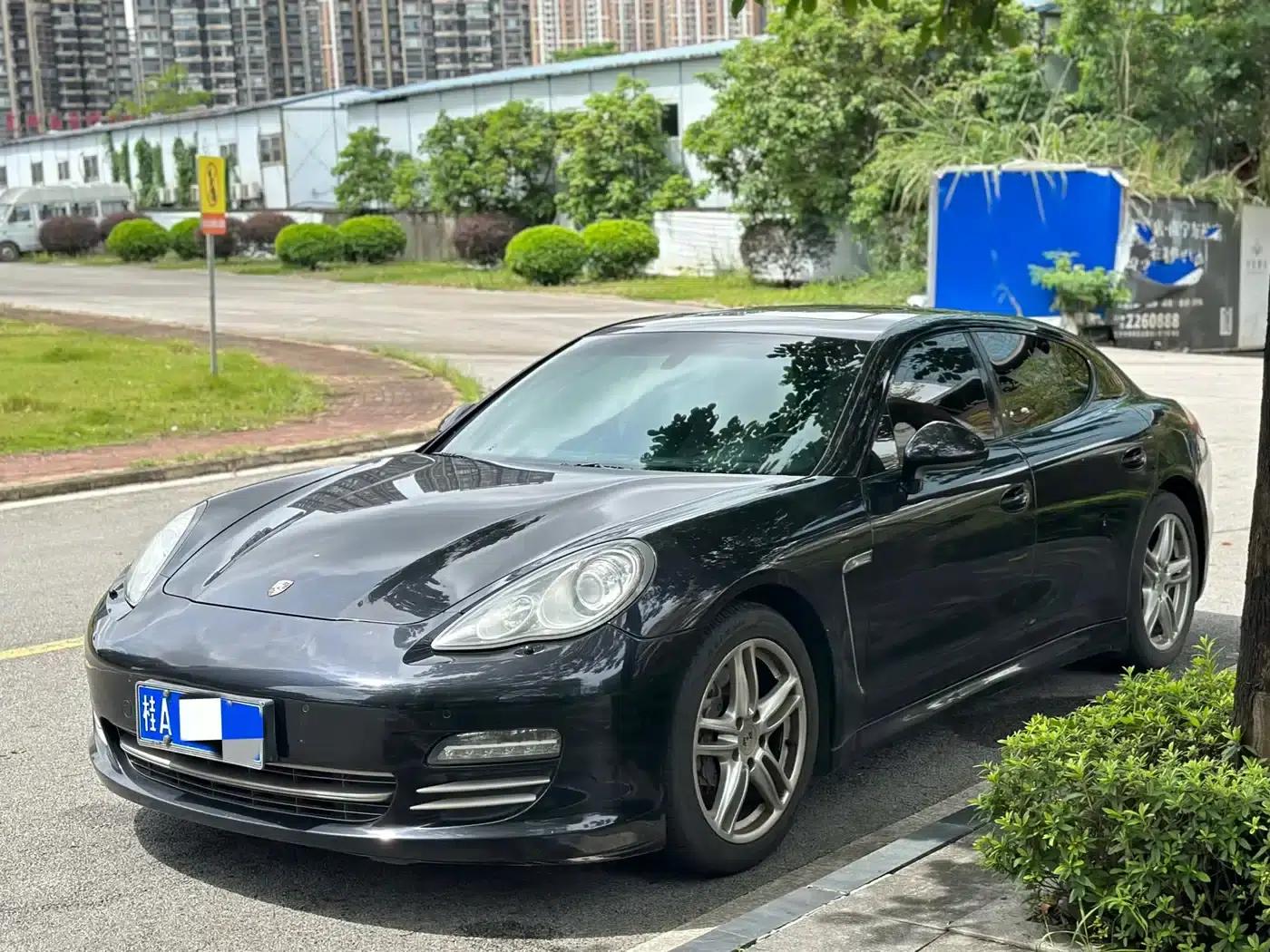 Panamera 2013 Panamera Platinum Edition 3.6L — миниатюра 1