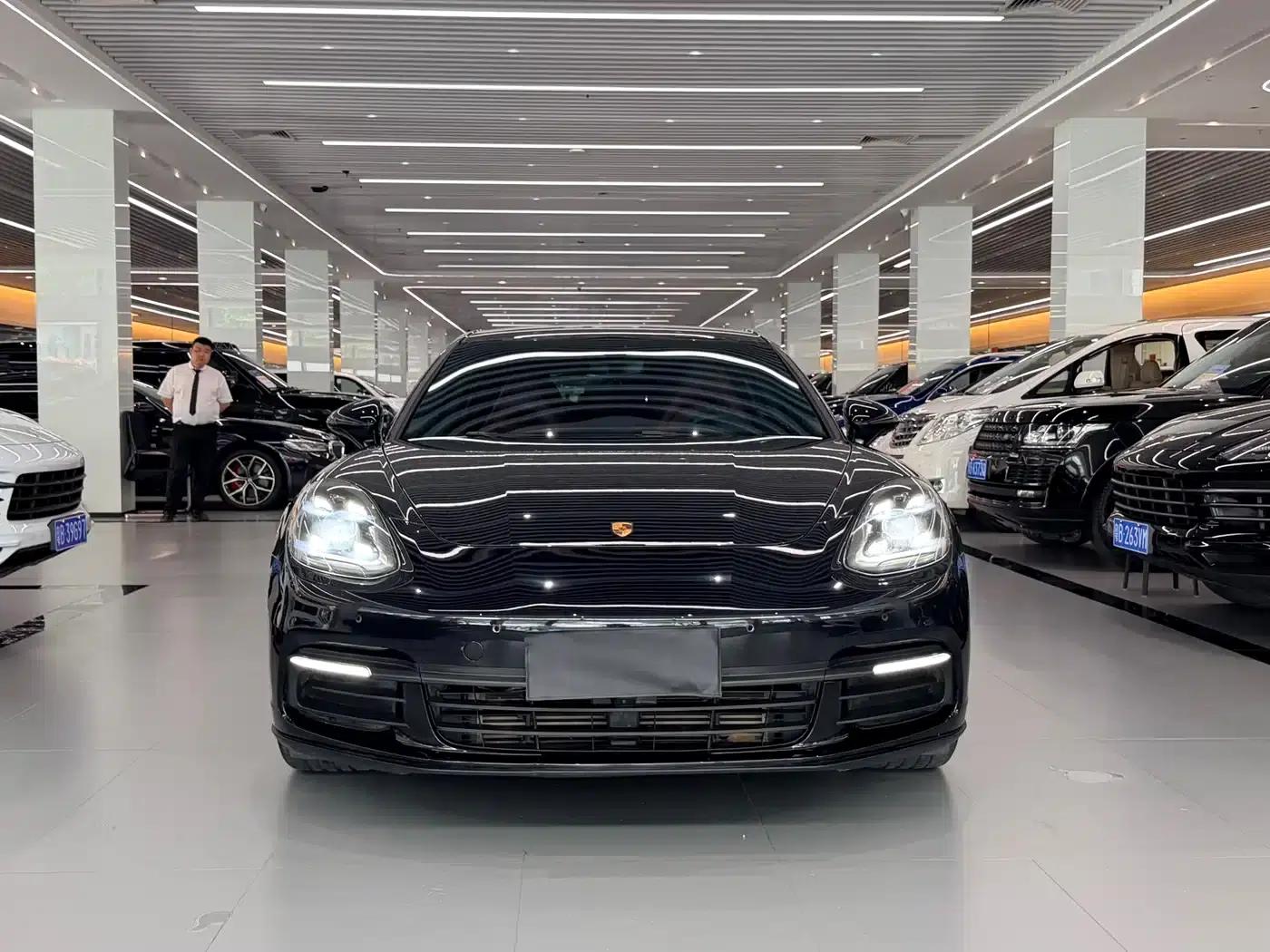 2017 Panamera 3.0T — миниатюра 2