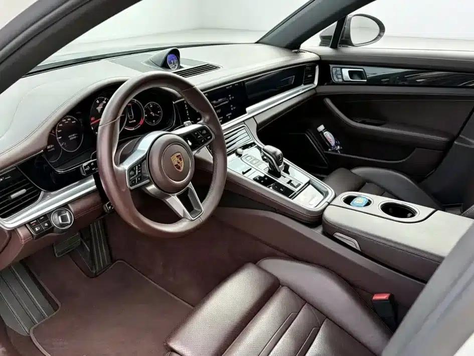 2017 Panamera Executive Long Wheelbase 3.0T — миниатюра 4