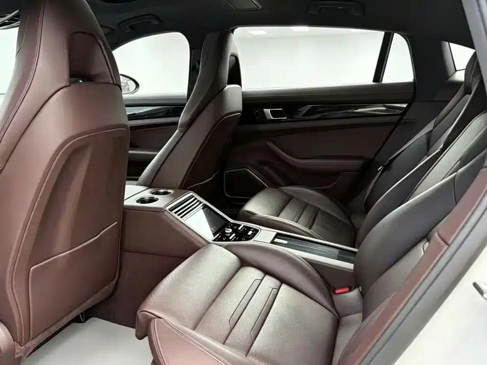 2017 Panamera Executive Long Wheelbase 3.0T — миниатюра 6