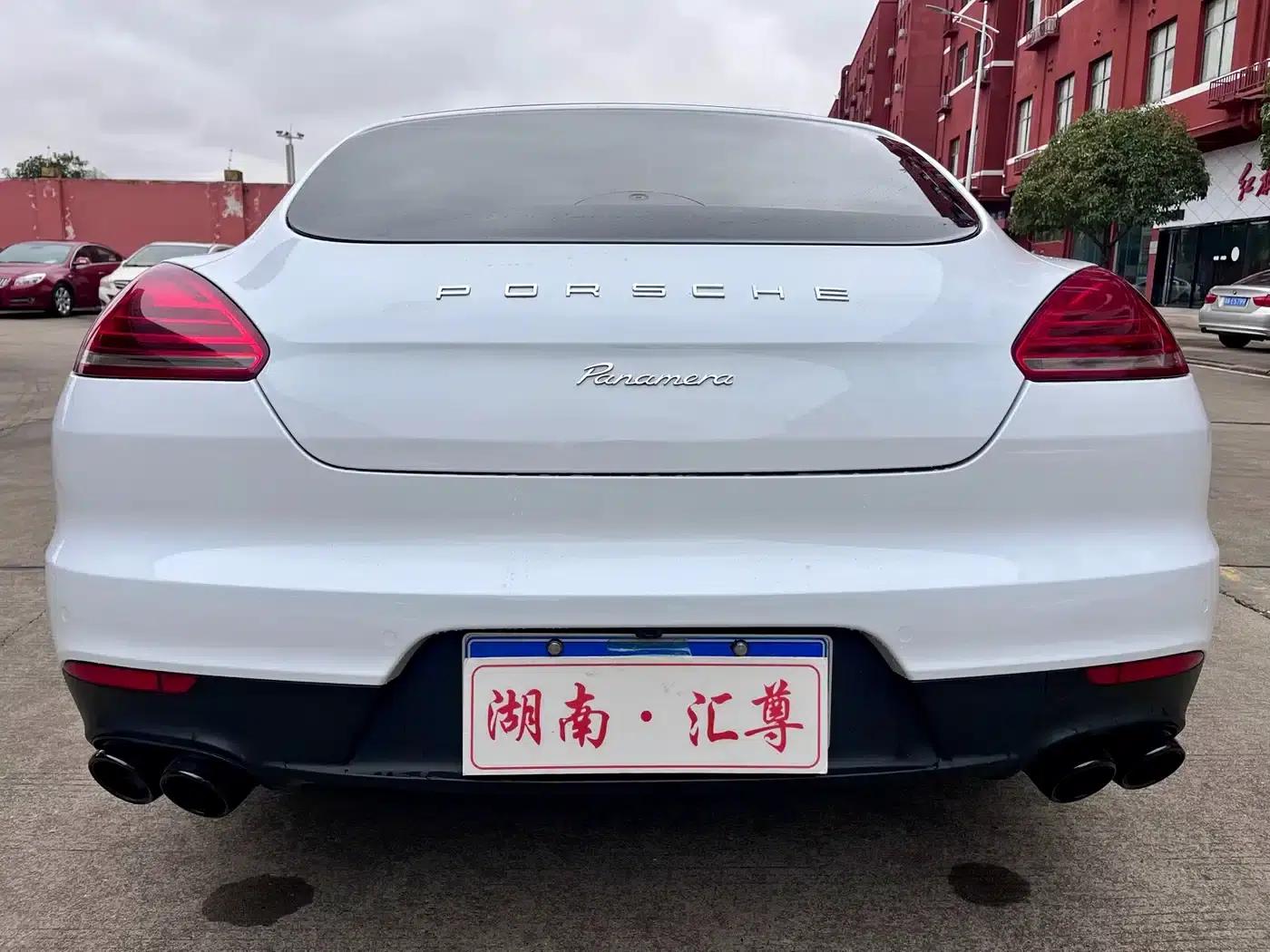 Panamera 2016 Panamera Edition 3.0T — миниатюра 21