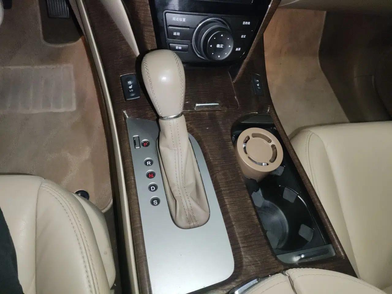 Acura MDX 2011 3.7 Standard Deluxe Sport Edition — миниатюра 14