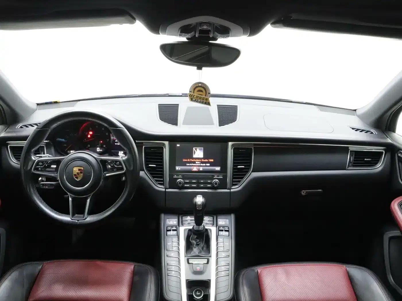 2017 Macan 2.0T — миниатюра 18