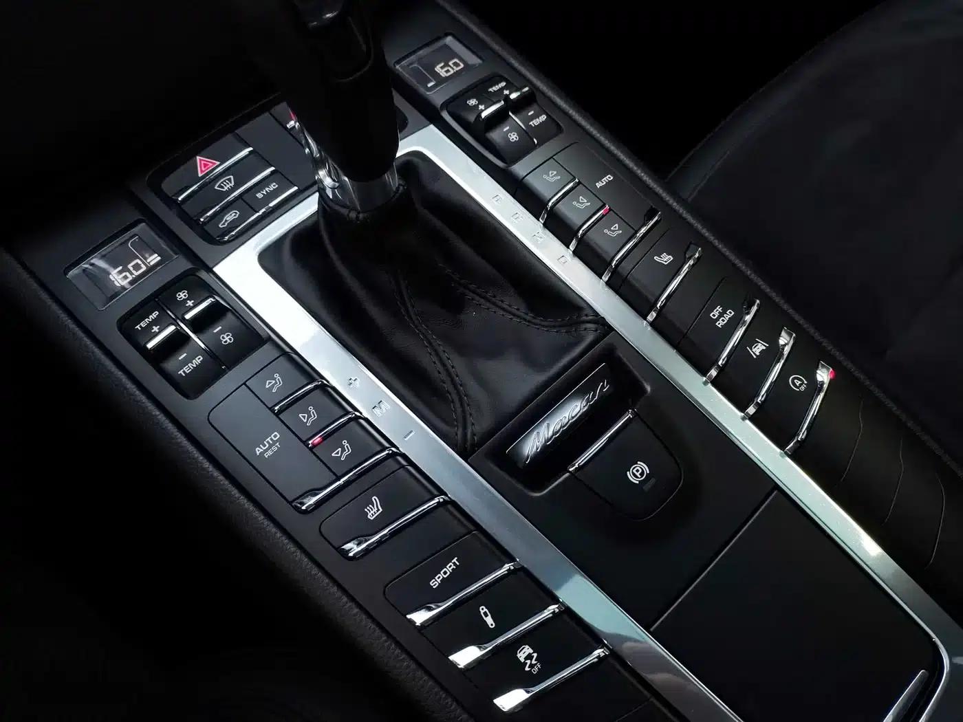 2017 Macan 2.0T — миниатюра 16