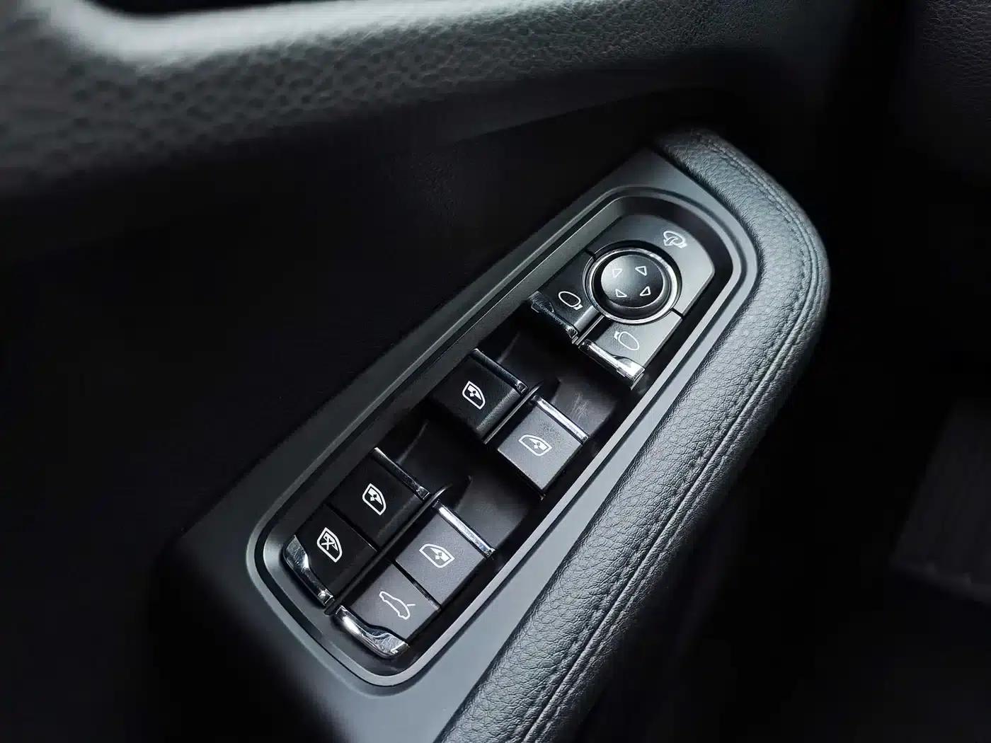 2017 Macan 2.0T — миниатюра 18
