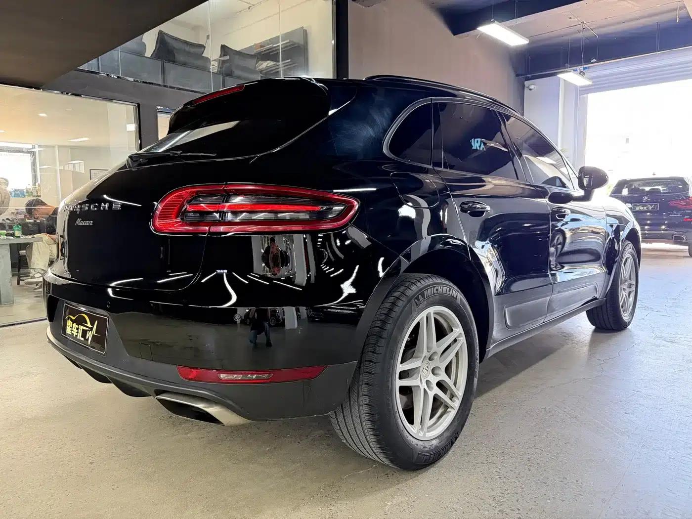 2017 Macan 2.0T — миниатюра 14