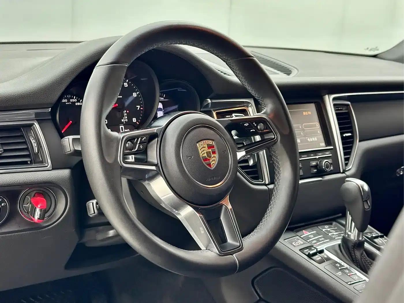 2016 Macan 2.0T — миниатюра 10