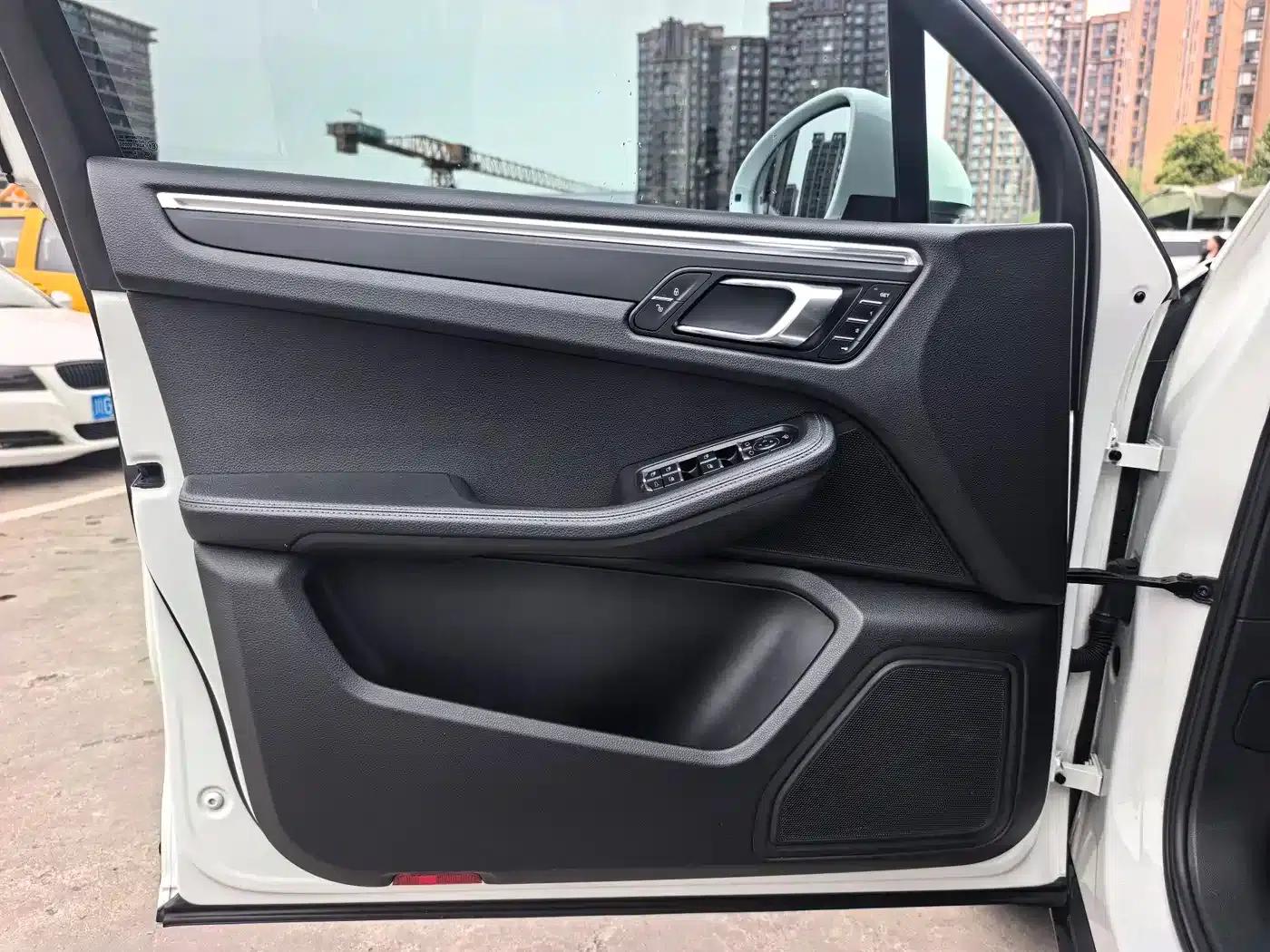 2014 Macan 2.0T — миниатюра 11