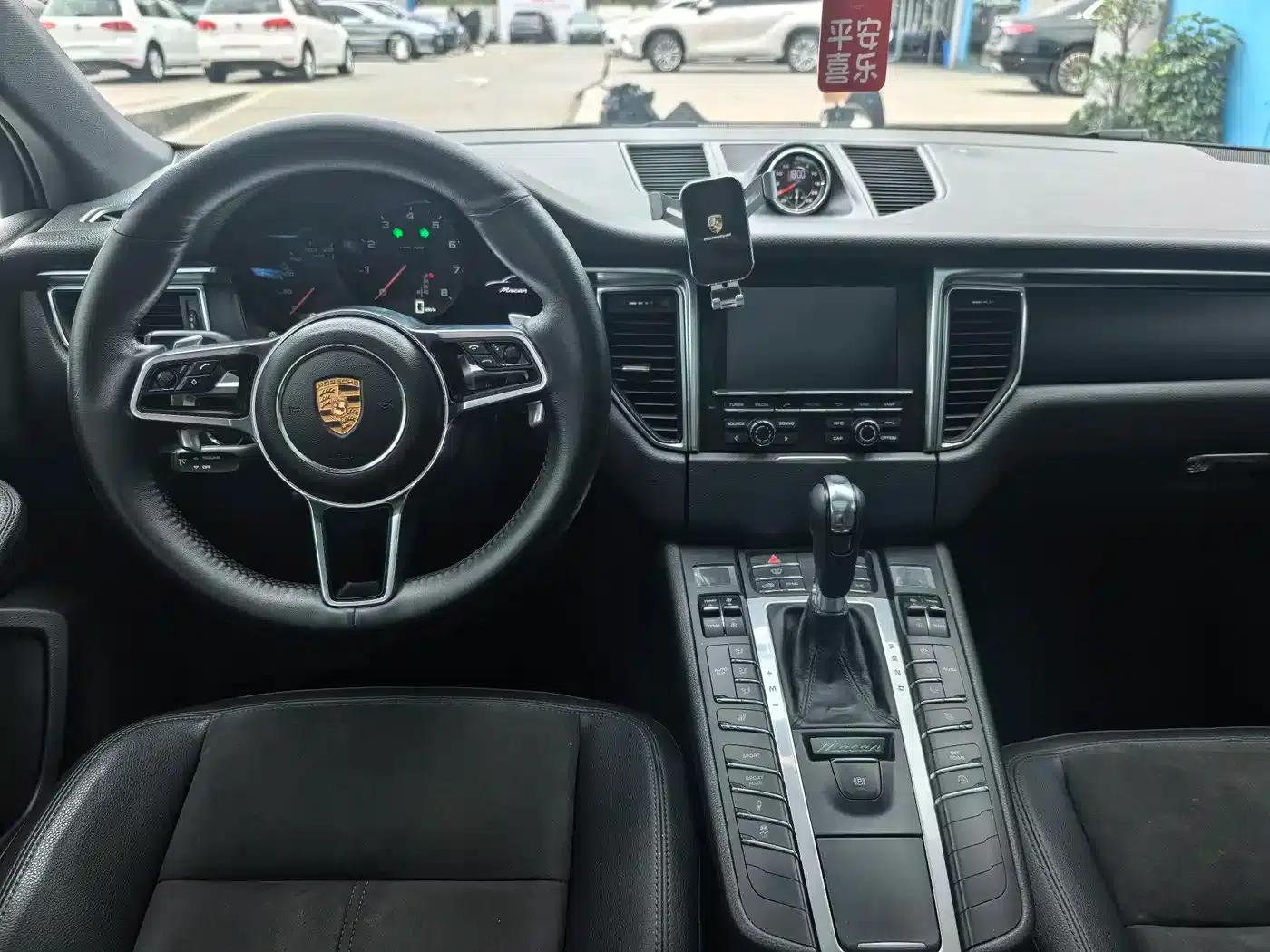 2014 Macan 2.0T — миниатюра 15
