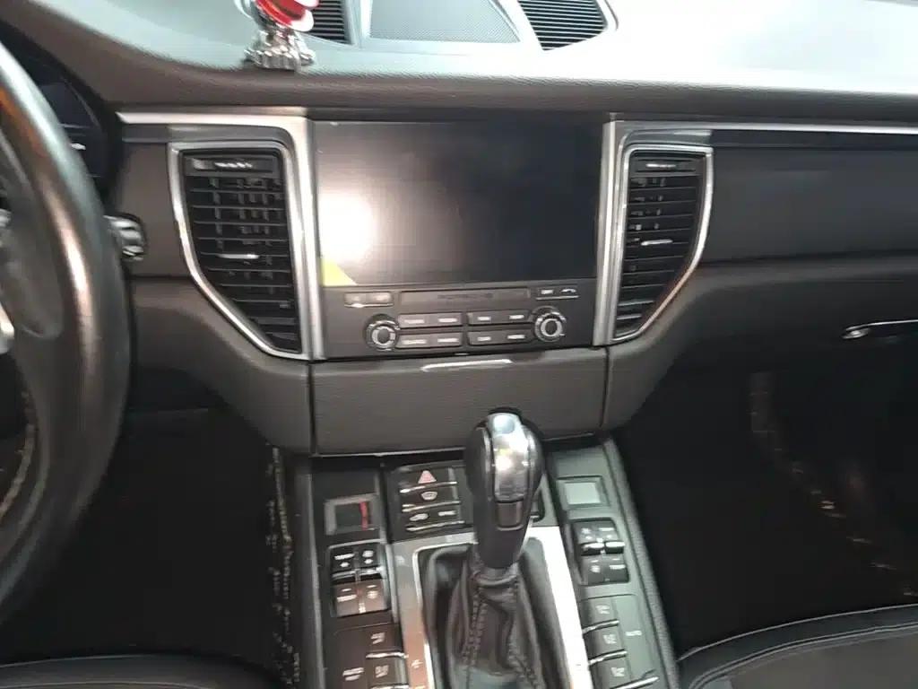 2017 Macan 2.0T — миниатюра 13