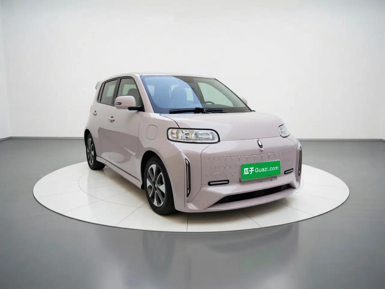 ORA White Cat 2022 Xiaoyue Mao Edition 360 km Luxury Model Lithium NMC — миниатюра 3