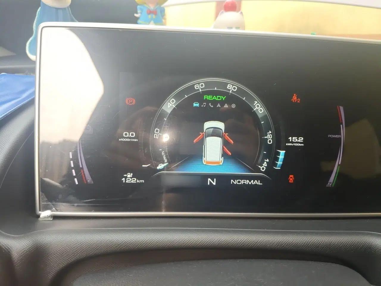 ORA White Cat 2022 Xiaoyue Mao Edition 360 km Luxury Model Lithium NMC — миниатюра 10