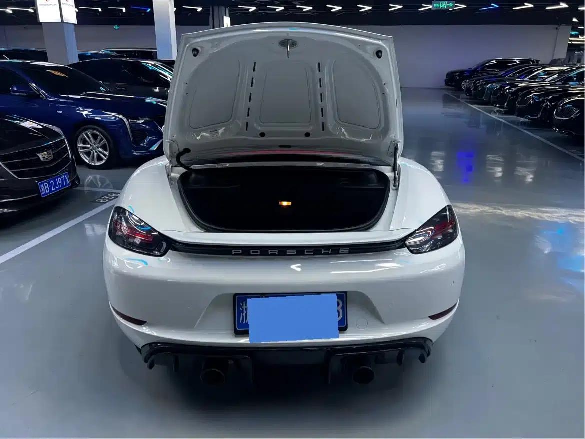 2016 Porsche 718 Boxster 2.0T — миниатюра 11