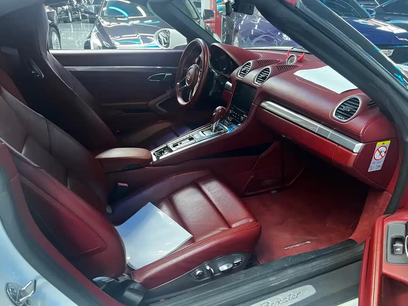 2016 Porsche 718 Boxster 2.0T — миниатюра 4
