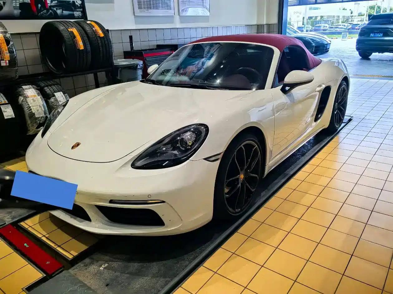 2022 Porsche 718 Boxster 2.0T — миниатюра 1