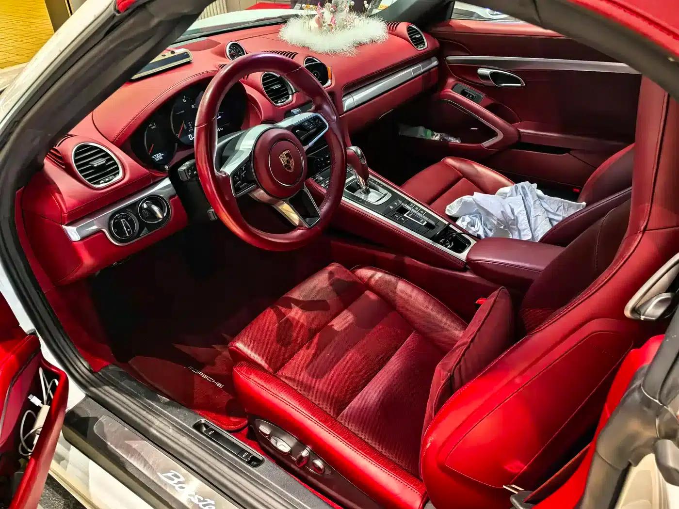 2022 Porsche 718 Boxster 2.0T — миниатюра 2