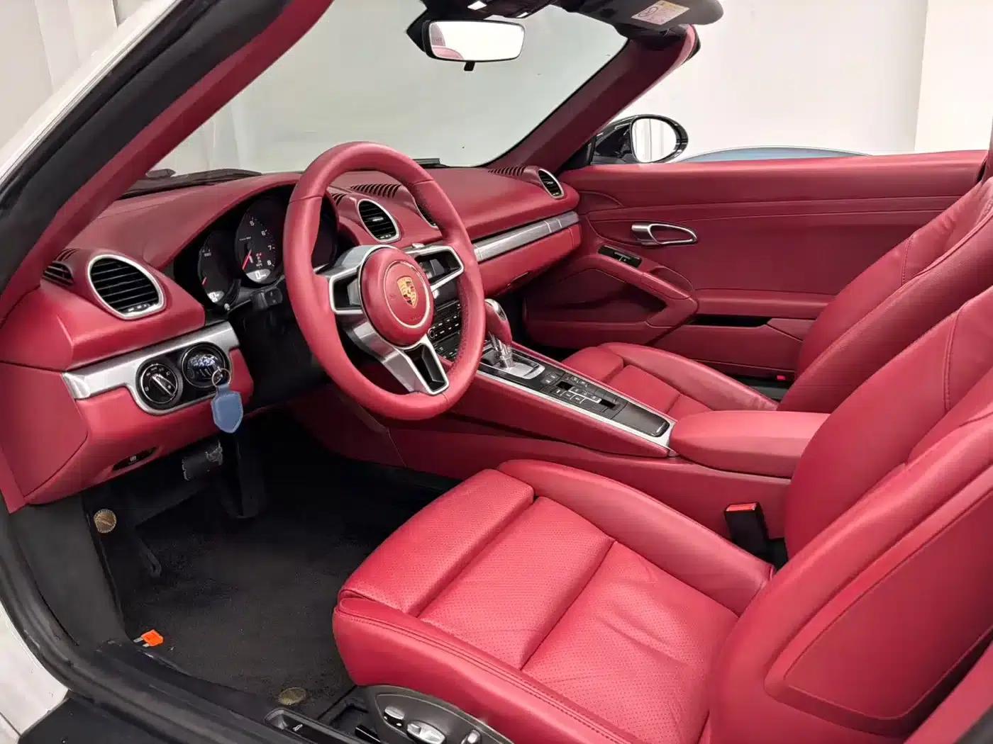 2016 Porsche 718 Boxster 2.0T — миниатюра 4