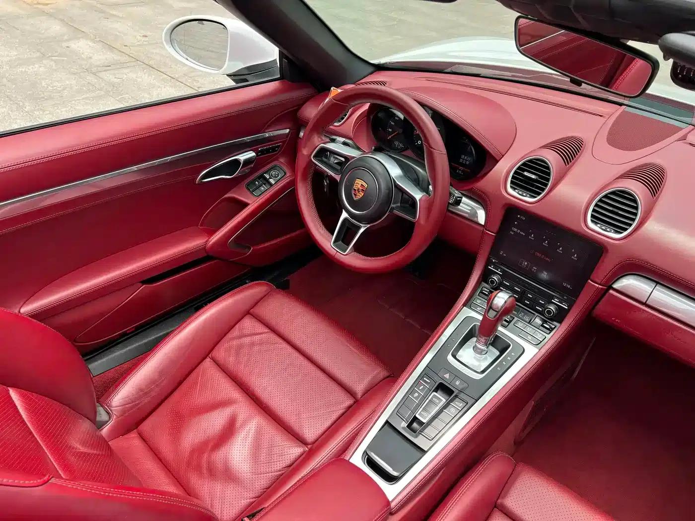 2016 Porsche 718 Boxster 2.0T — миниатюра 14