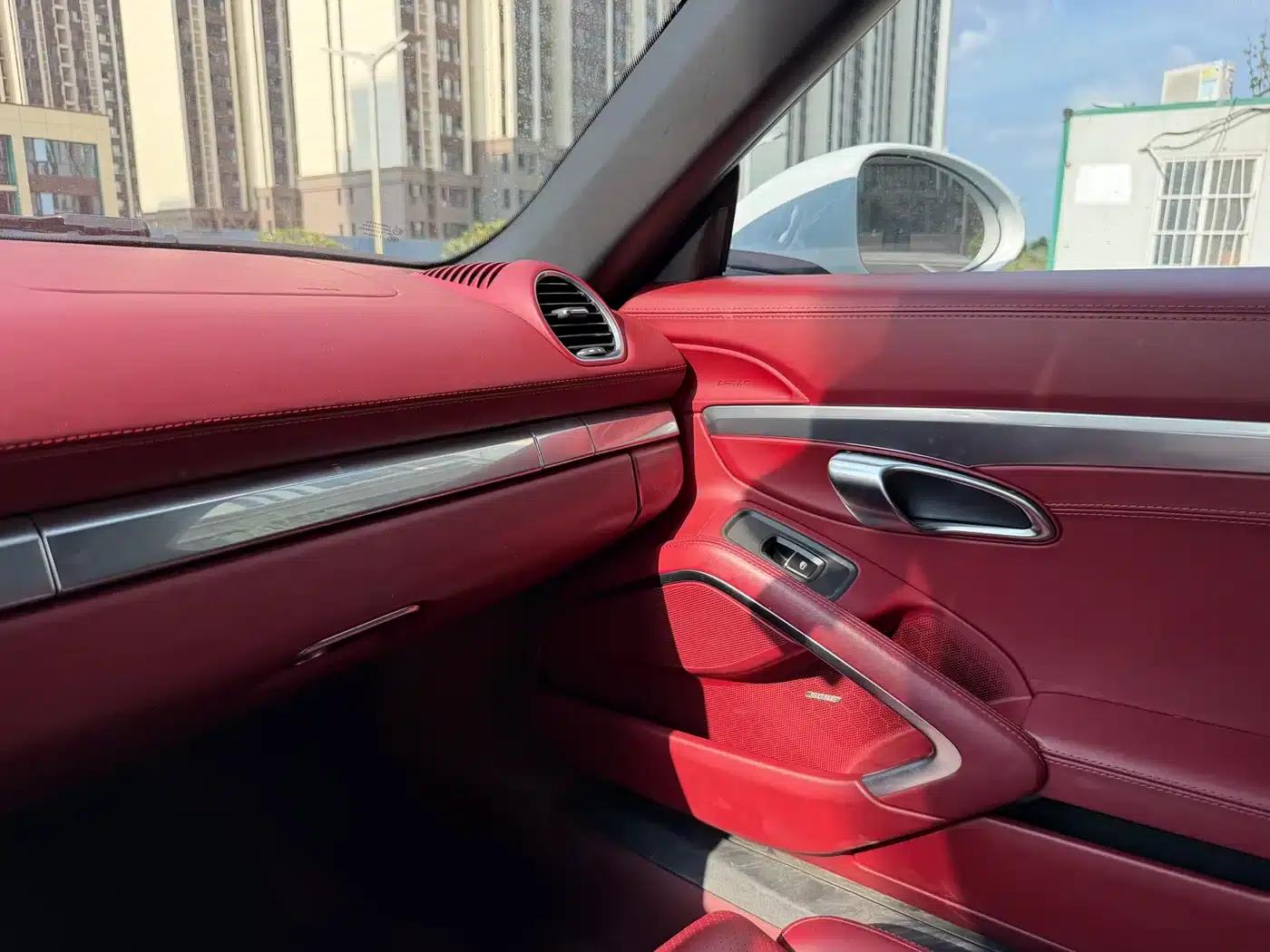 2020 Porsche 718 Boxster 2.0T — миниатюра 10