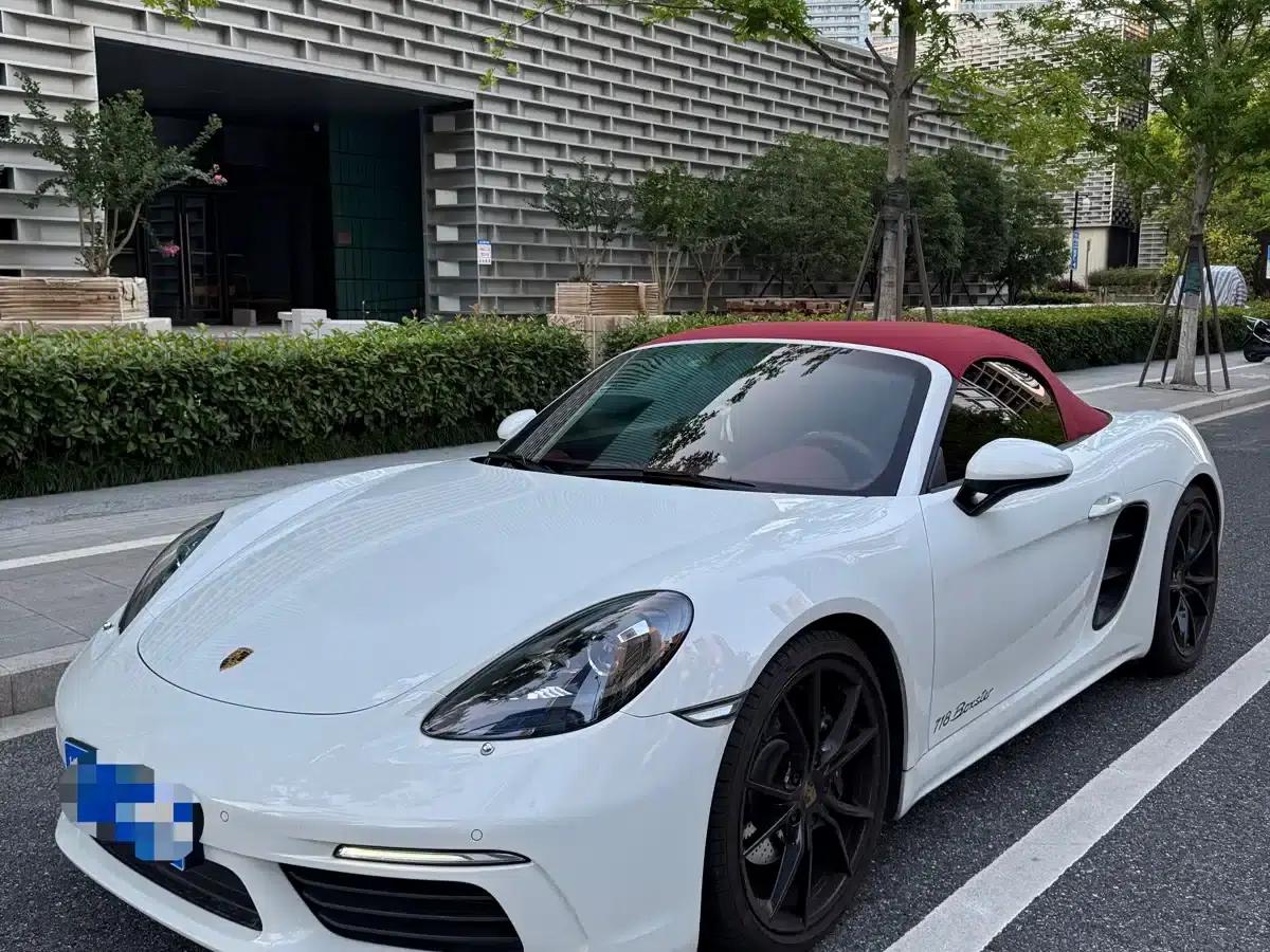 2022 Porsche 718 Boxster 2.0T — миниатюра 1