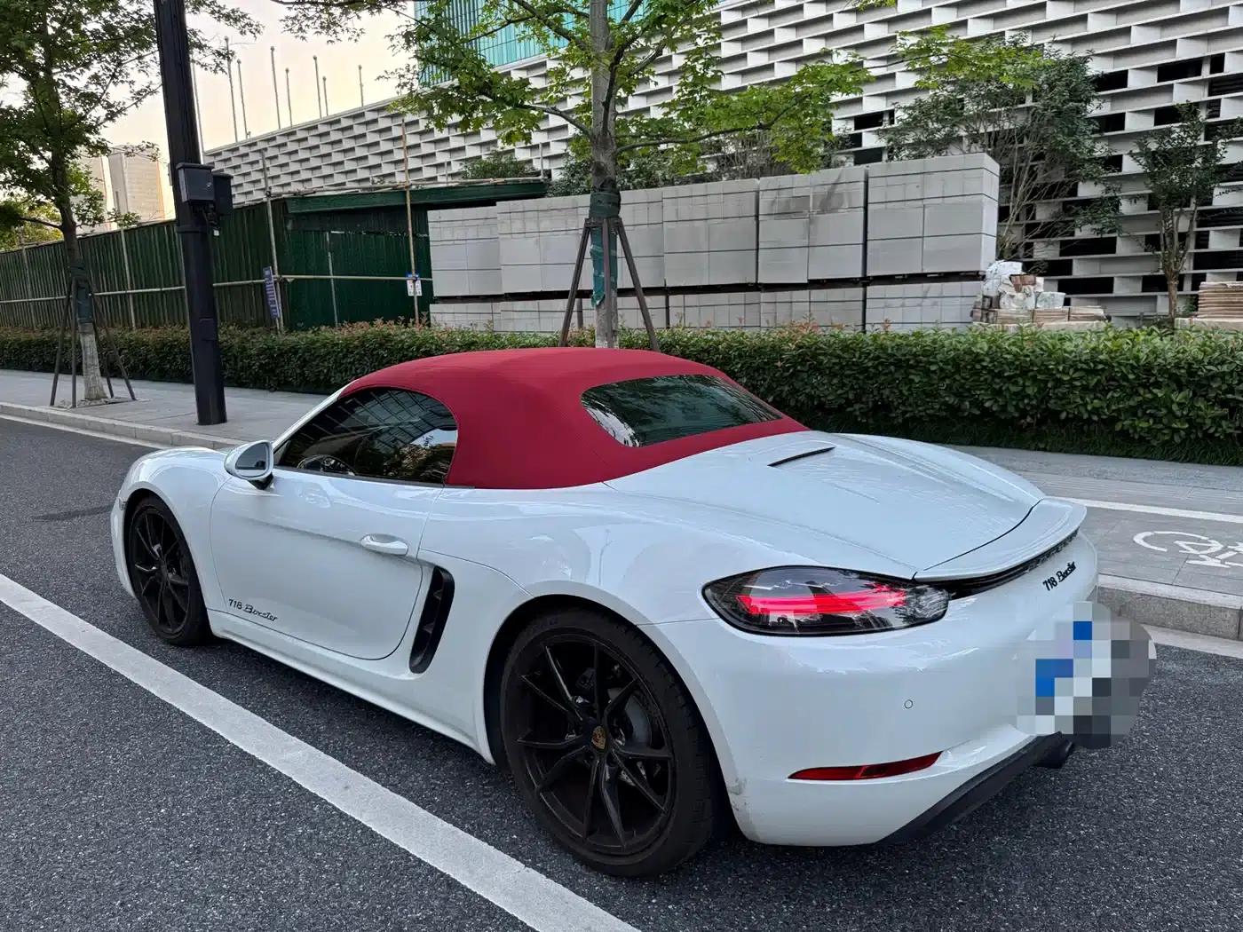2022 Porsche 718 Boxster 2.0T — миниатюра 3