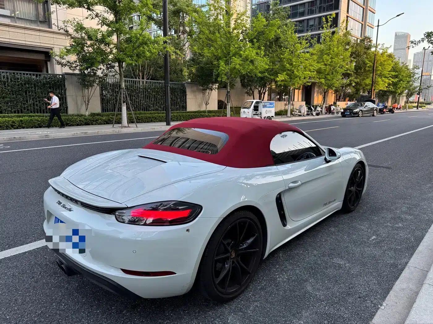 2022 Porsche 718 Boxster 2.0T — миниатюра 4
