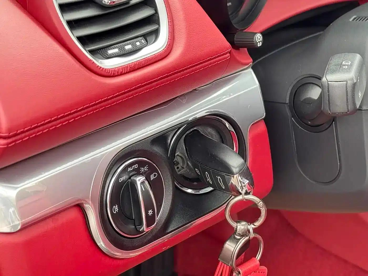 2020 Porsche 718 Boxster 2.0T — миниатюра 11