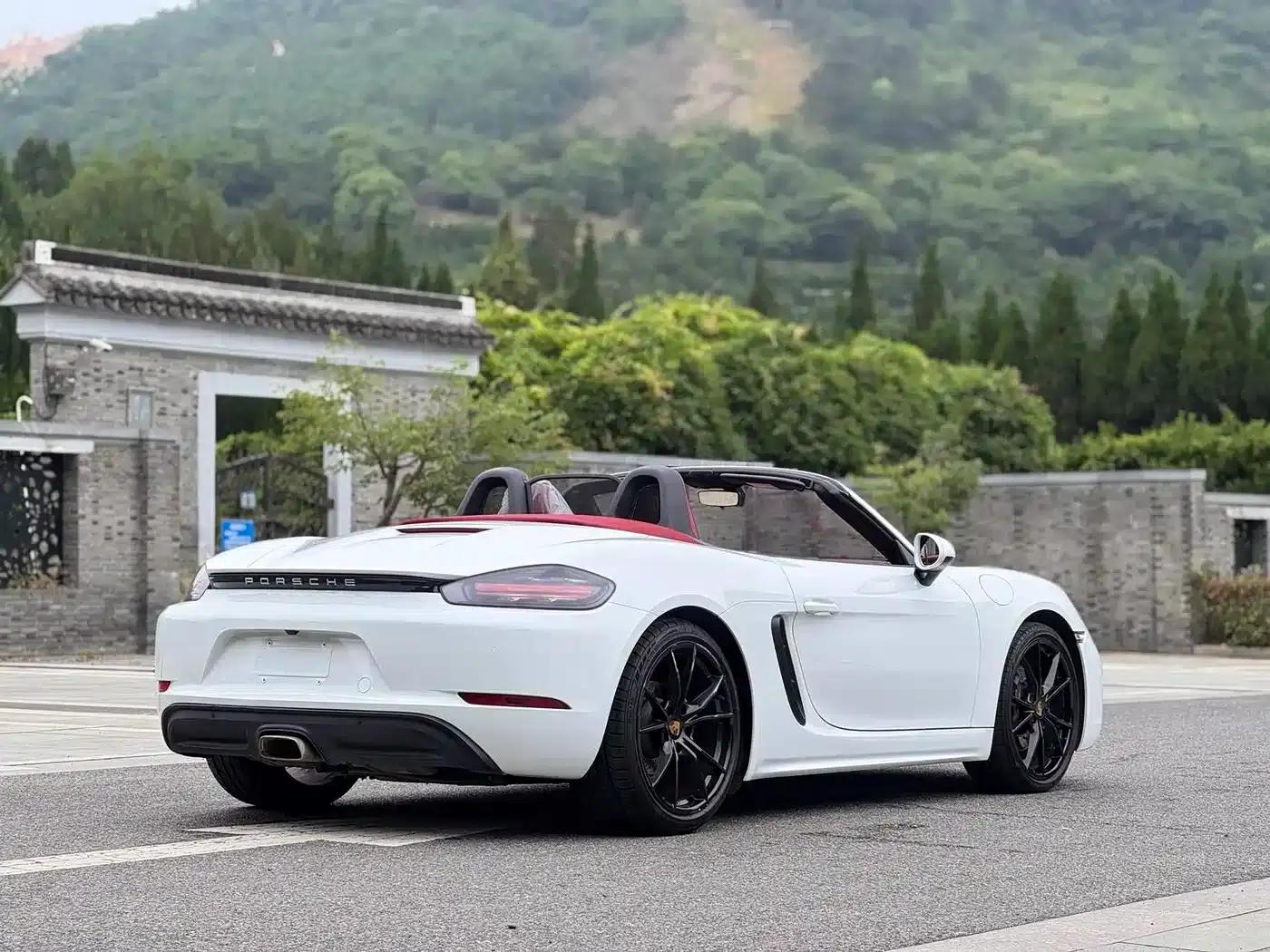 2020 Porsche 718 Boxster 2.0T — миниатюра 16