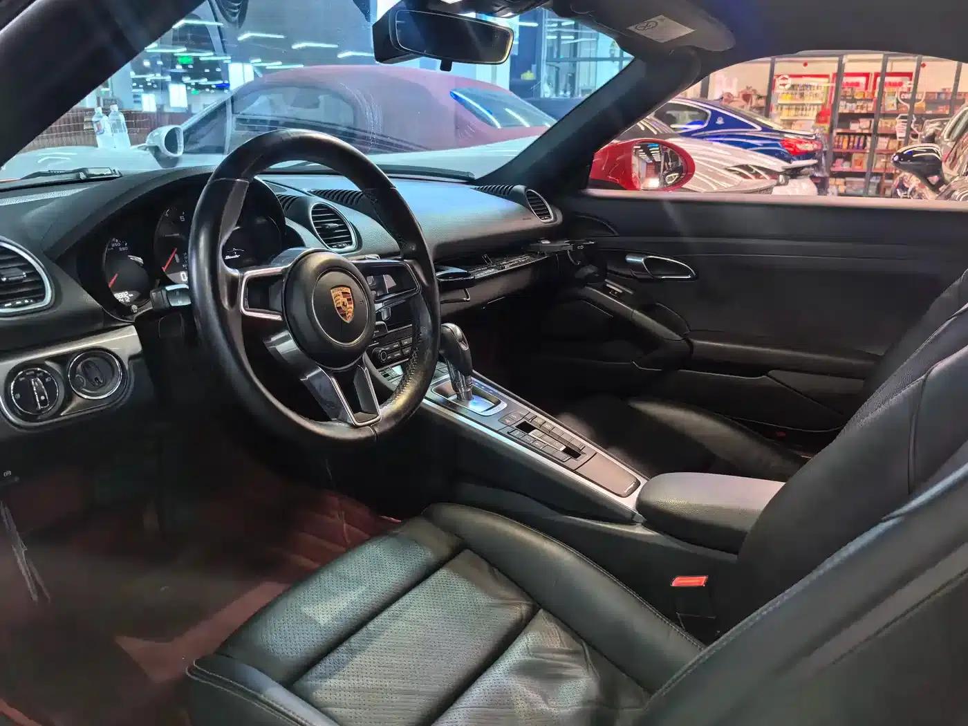 2016 Porsche 718 Boxster 2.0T — миниатюра 4