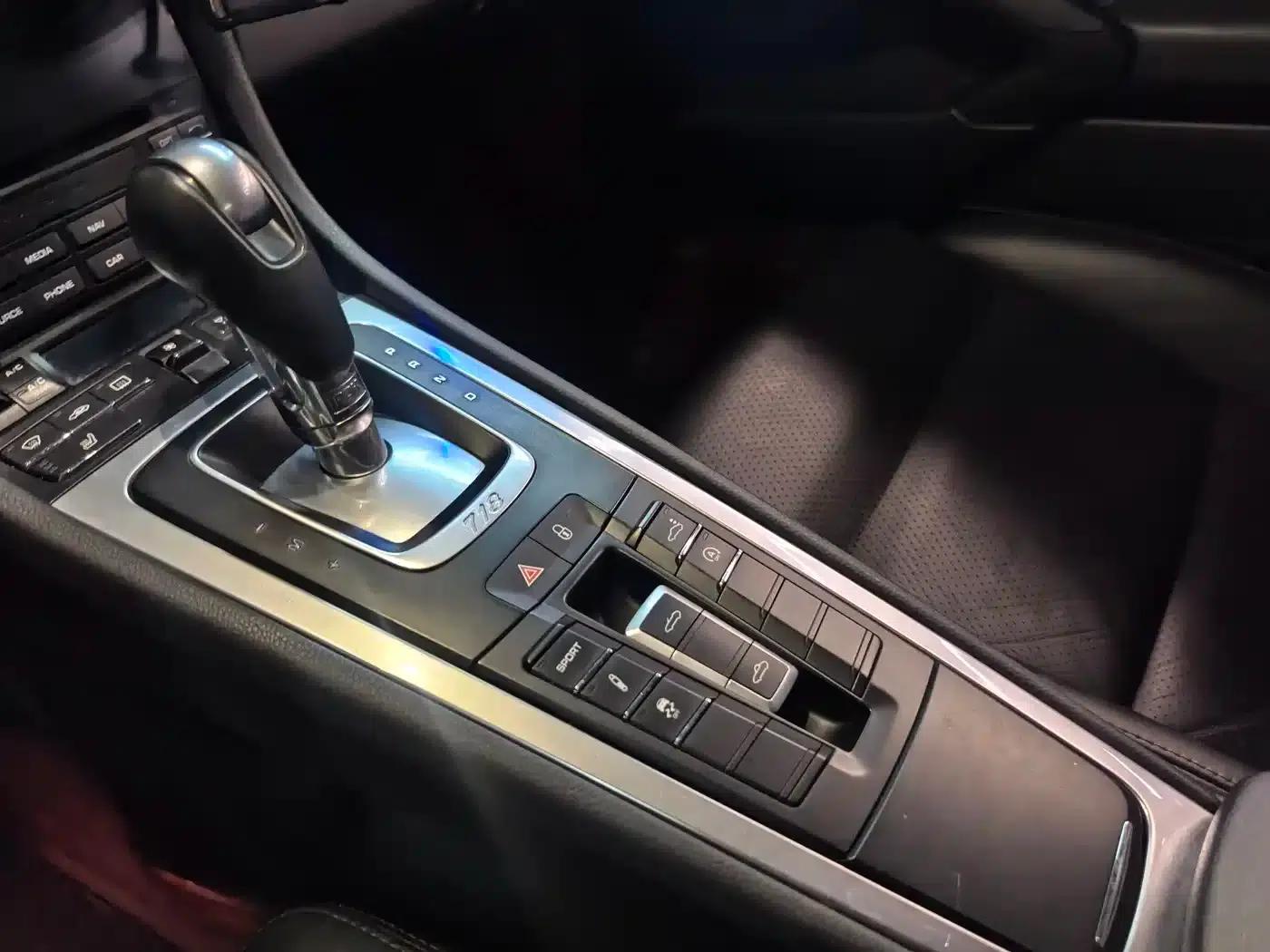 2016 Porsche 718 Boxster 2.0T — миниатюра 5