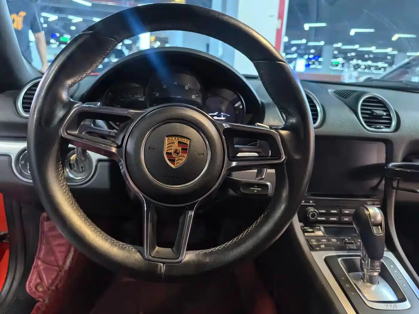 2016 Porsche 718 Boxster 2.0T — миниатюра 6