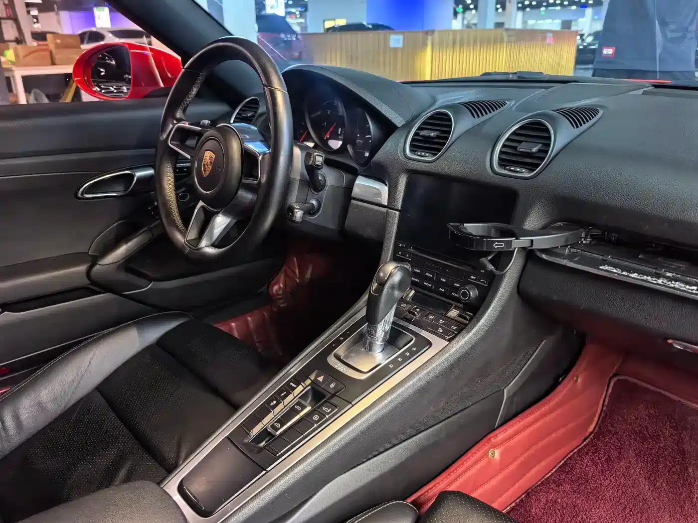 2016 Porsche 718 Boxster 2.0T — миниатюра 7