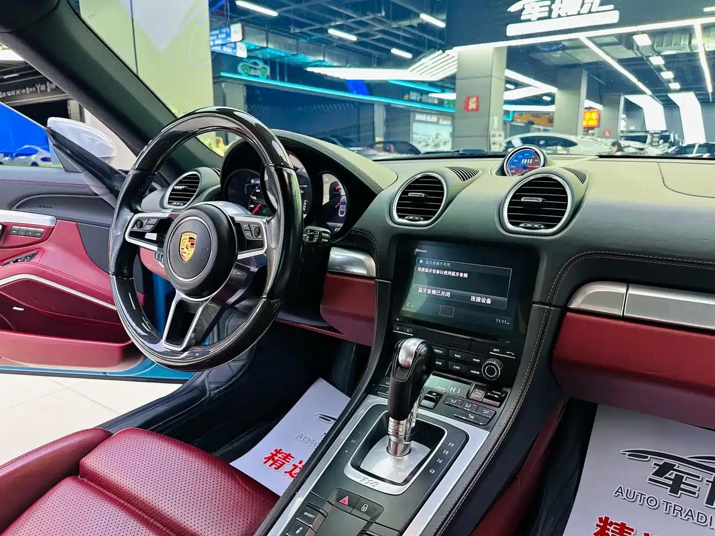 Porsche 718 Cayman 2016 2.0T — миниатюра 11