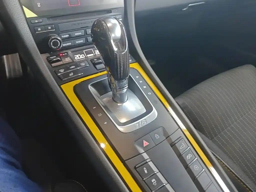 Porsche 718 2019 Cayman T 2.0T — миниатюра 14