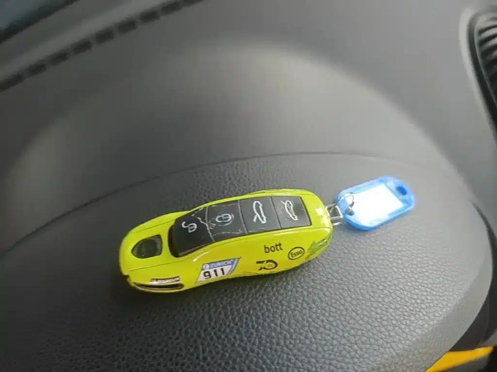 Porsche 718 2019 Cayman T 2.0T — миниатюра 9