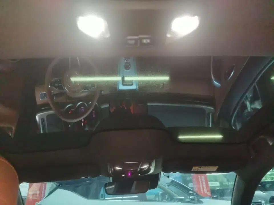ORA Lightning Cat 2022 555 km Luxury Edition — миниатюра 21
