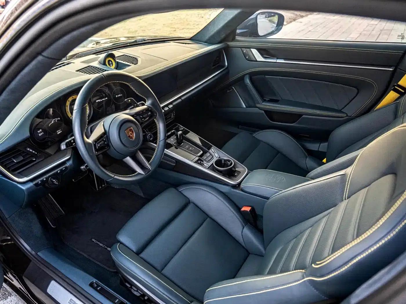 2022 Porsche 911 Turbo S 3.7T — миниатюра 3
