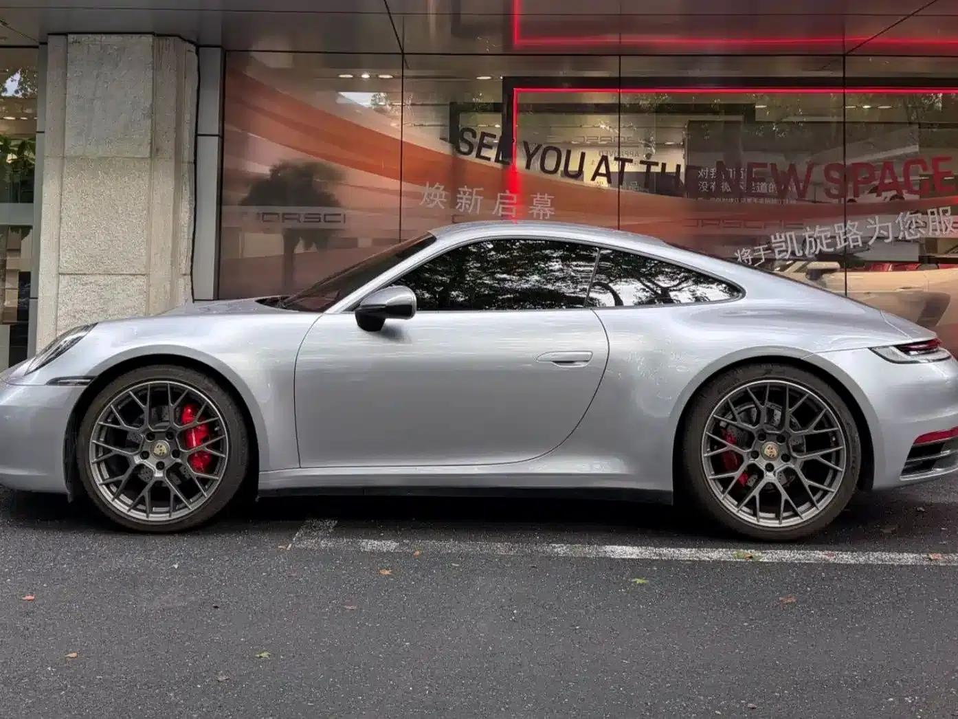 2022 Porsche 911 Carrera 3.0T — миниатюра 3