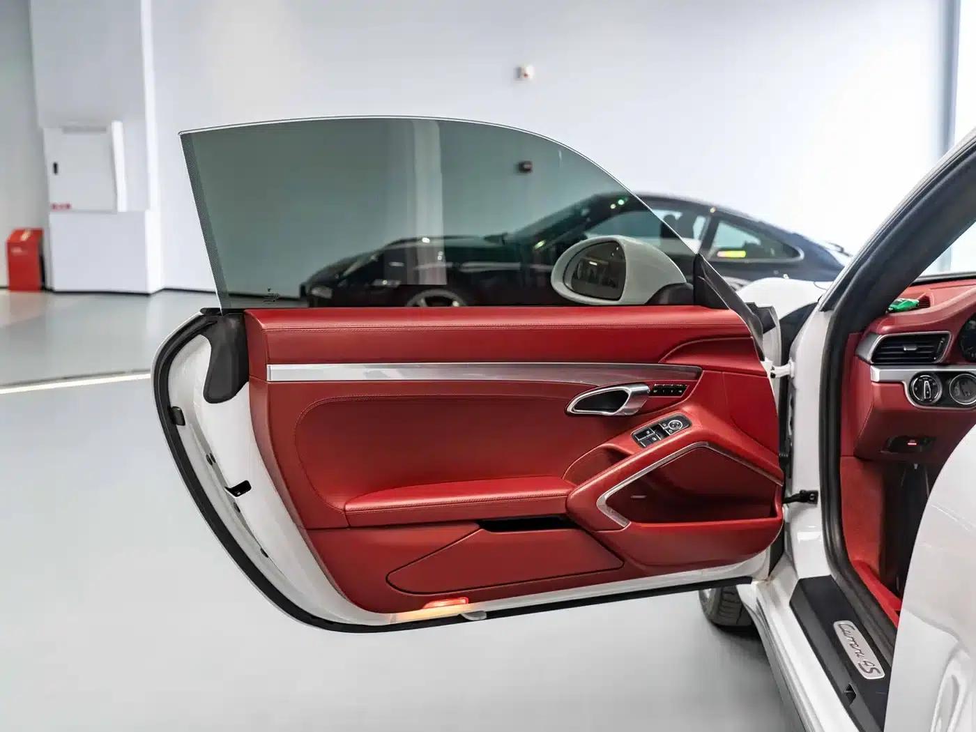 2016 Porsche 911 Carrera 4S 3.0T — миниатюра 15