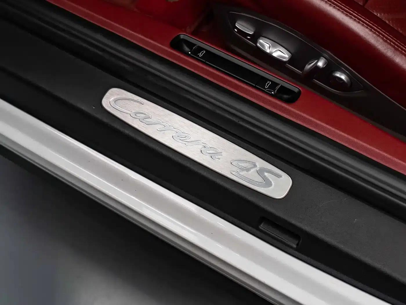 2016 Porsche 911 Carrera 4S 3.0T — миниатюра 18