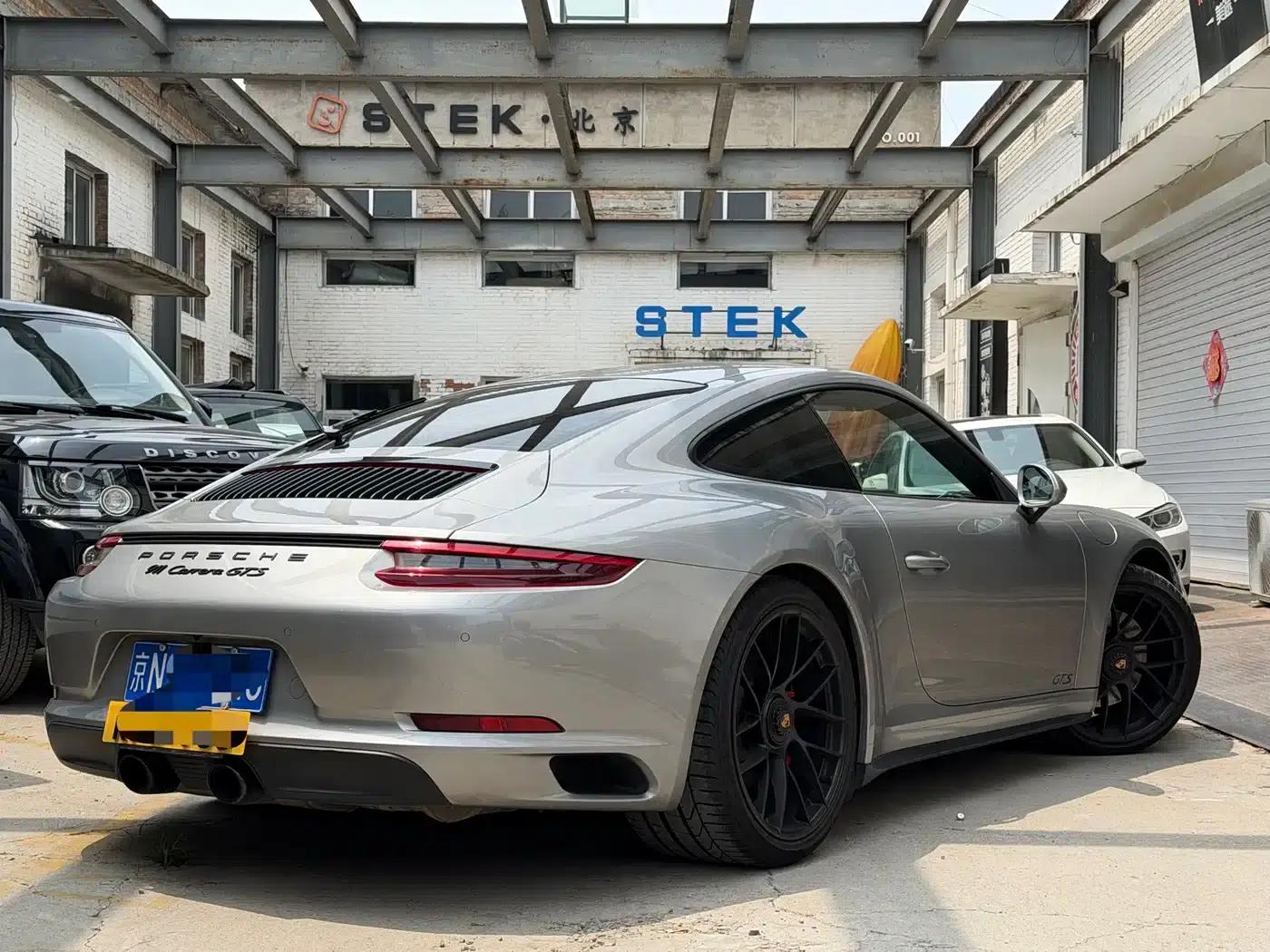 Porsche 911 2017 Carrera 4 GTS 3.0T — миниатюра 2