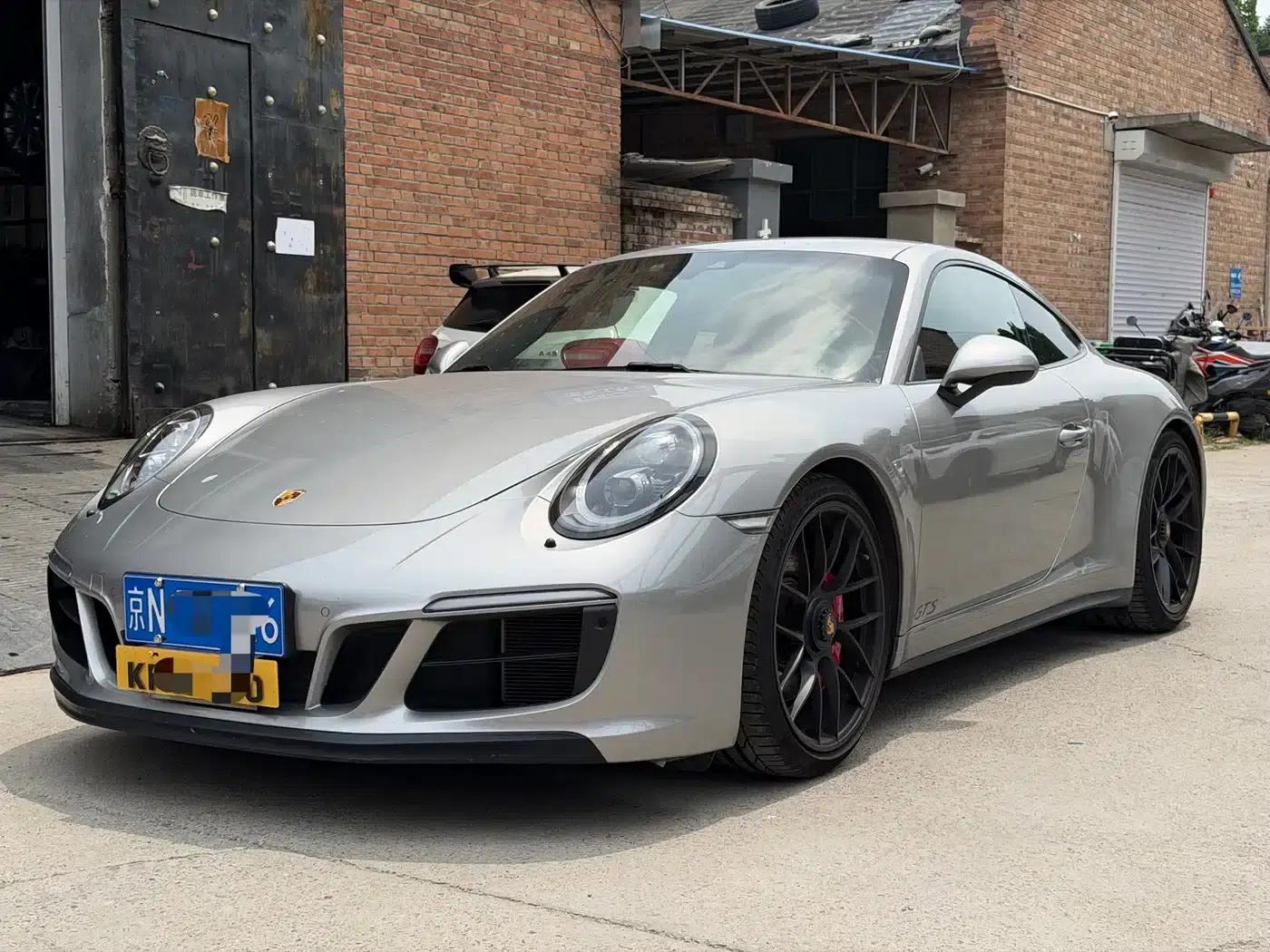 Porsche 911 2017 Carrera 4 GTS 3.0T — миниатюра 3