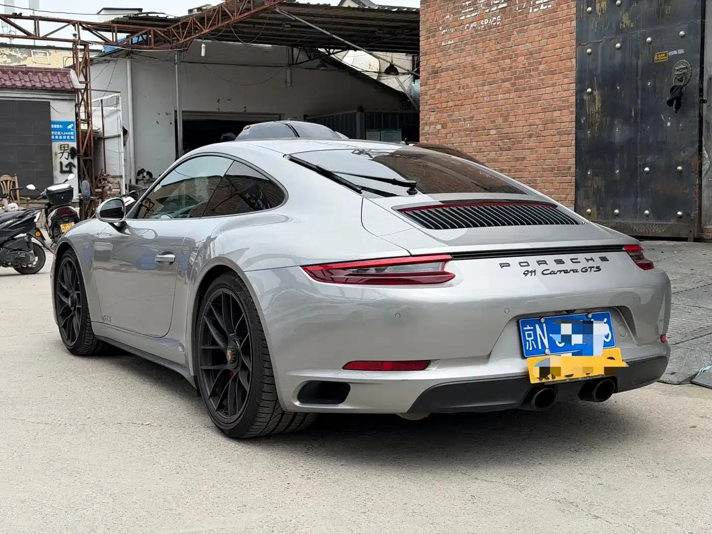 Porsche 911 2017 Carrera 4 GTS 3.0T — миниатюра 5