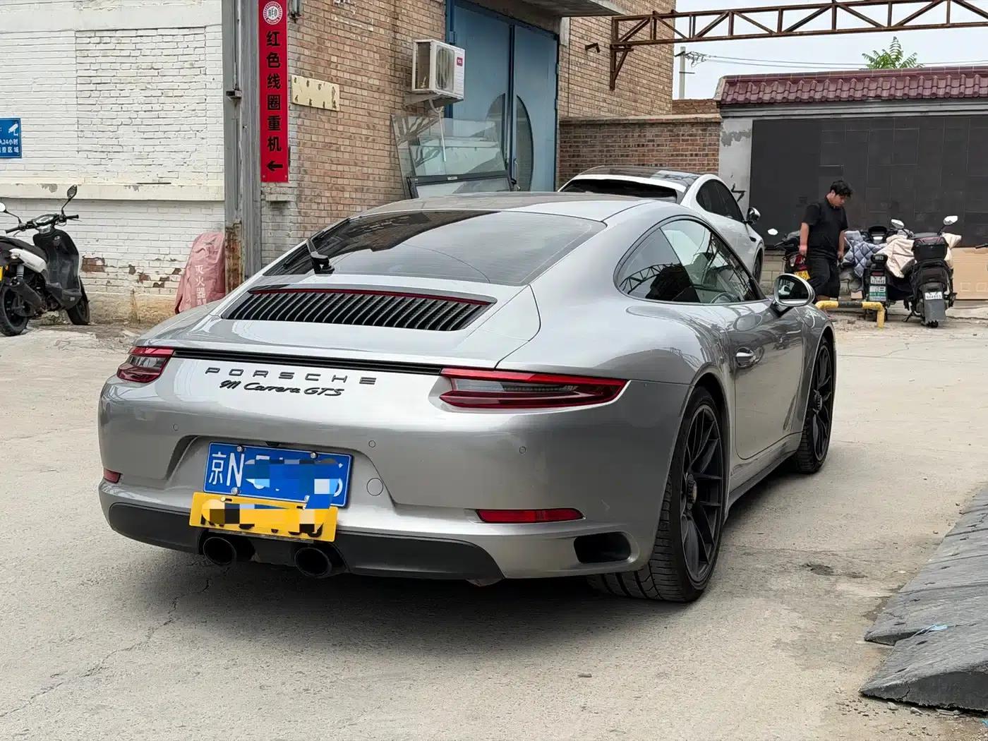 Porsche 911 2017 Carrera 4 GTS 3.0T — миниатюра 6