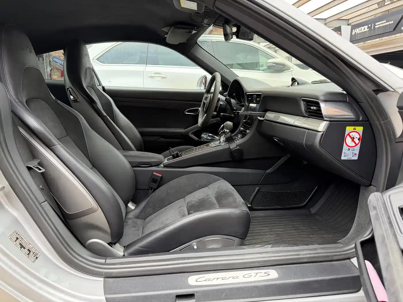 Porsche 911 2017 Carrera 4 GTS 3.0T — миниатюра 10