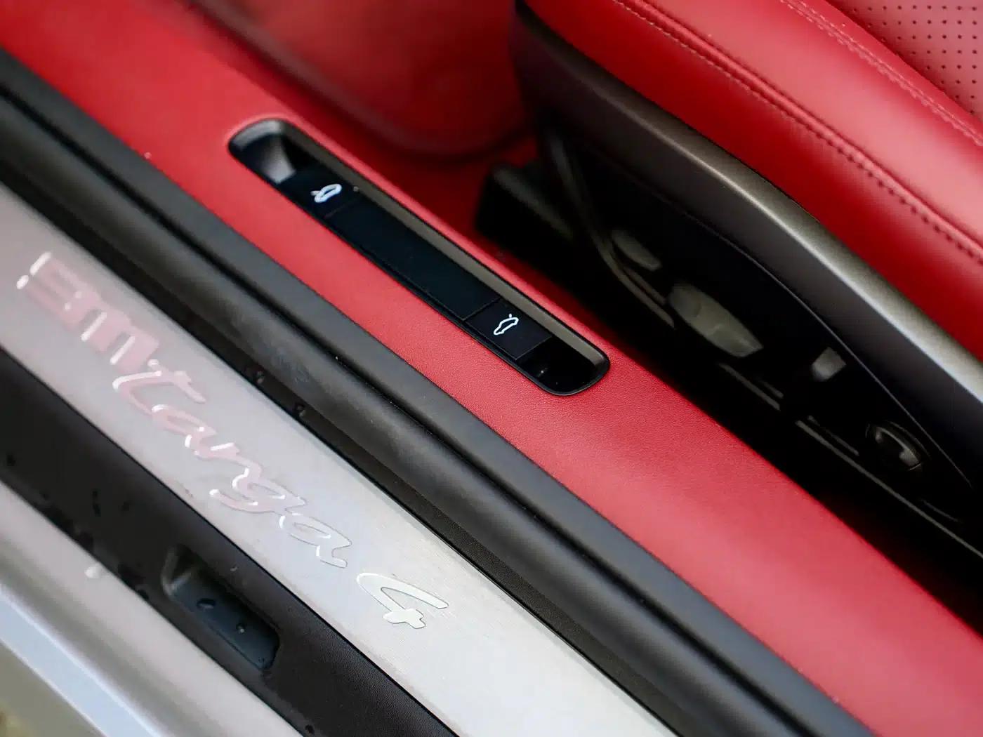 2023 Porsche 911 Targa 4 3.0T — миниатюра 11