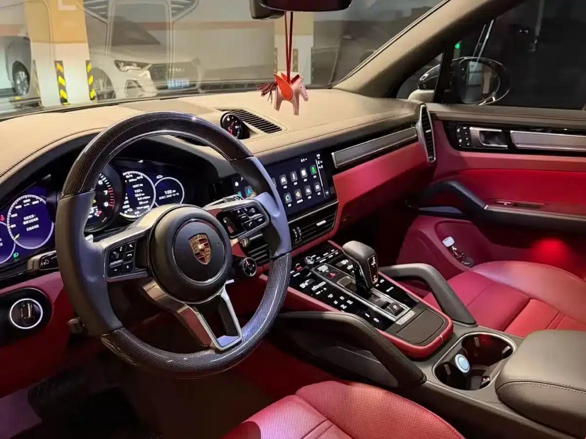 2023 Cayenne E-Hybrid 2.0T Platinum Edition — миниатюра 2