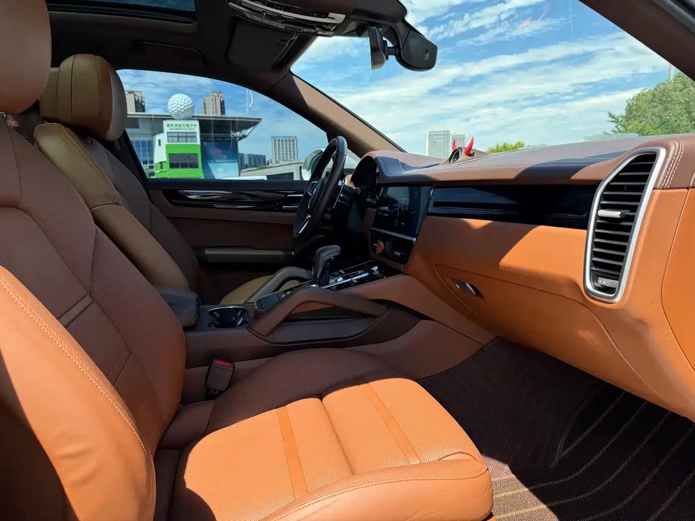 2019 Cayenne E-Hybrid 2.0T — миниатюра 11