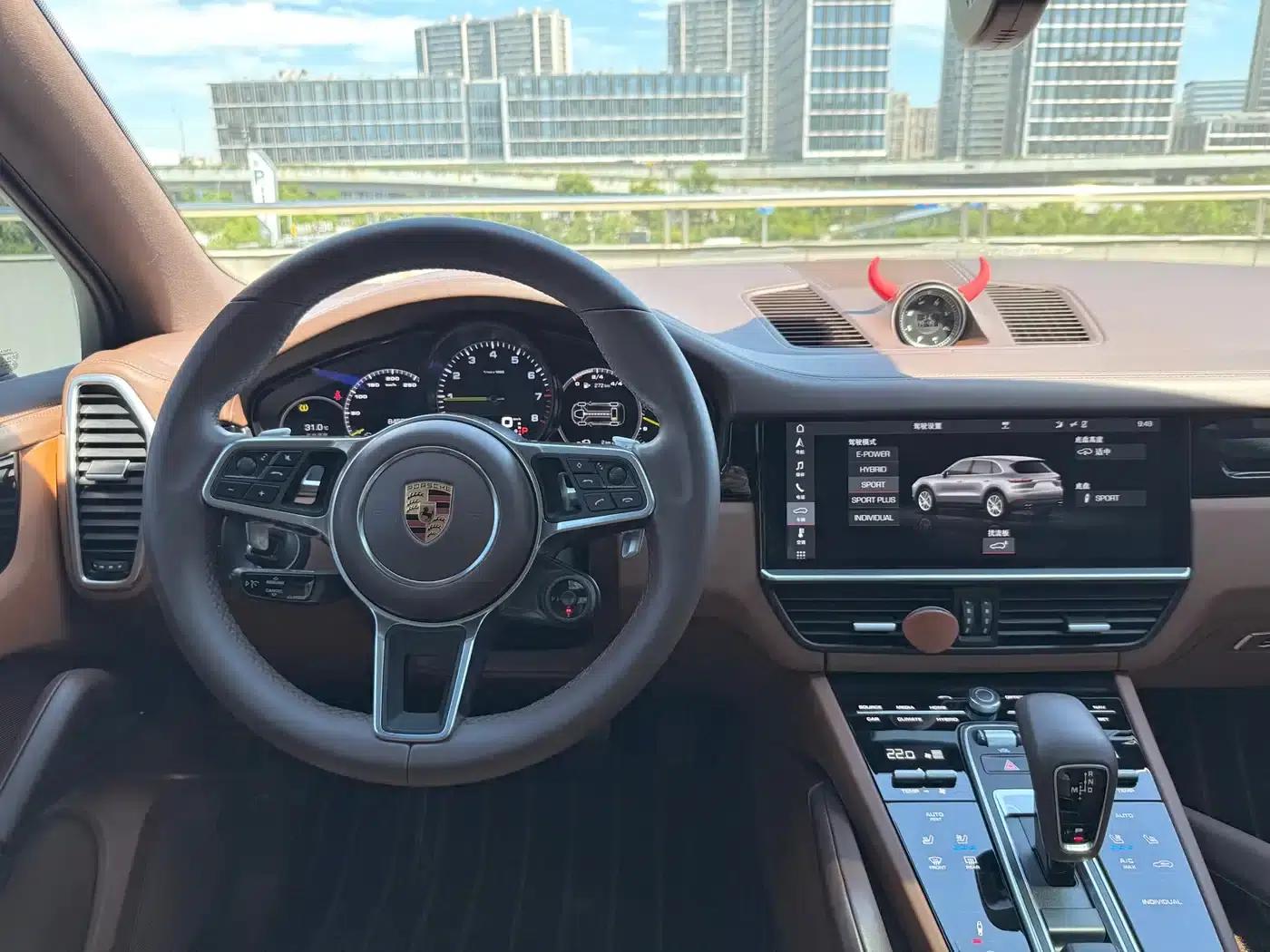 2019 Cayenne E-Hybrid 2.0T — миниатюра 12