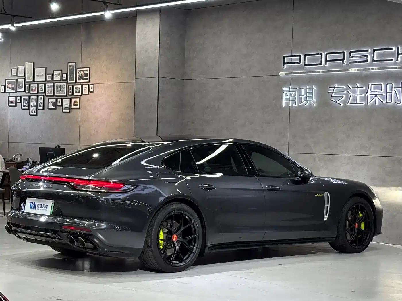 2022 Panamera 4 E-Hybrid Executive Long Wheelbase 2.9T — миниатюра 6